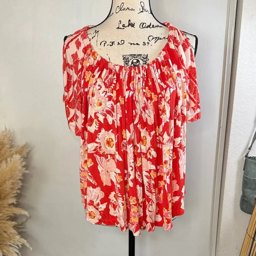 Free People Baja Babe  Floral Cold-Shoulder Red Top size Medium